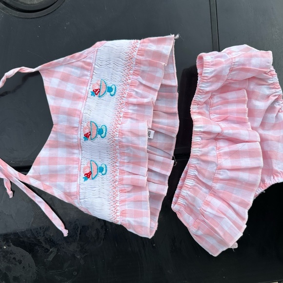 Fantaisie kids smocked two piece - Picture 1 of 2